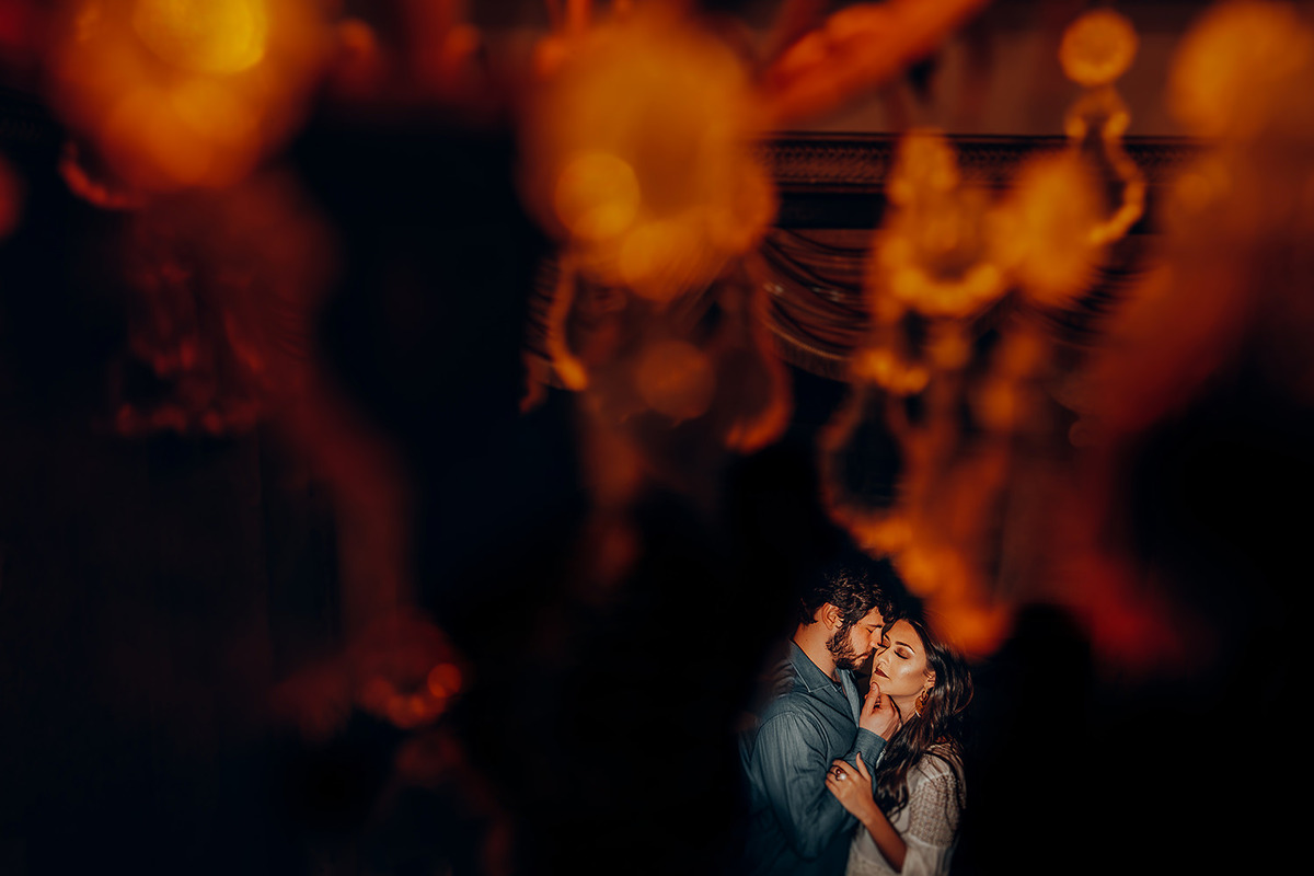 Pré Wedding no Castelo Eldorado, fotos do casal namorando de Rickardo Andrade