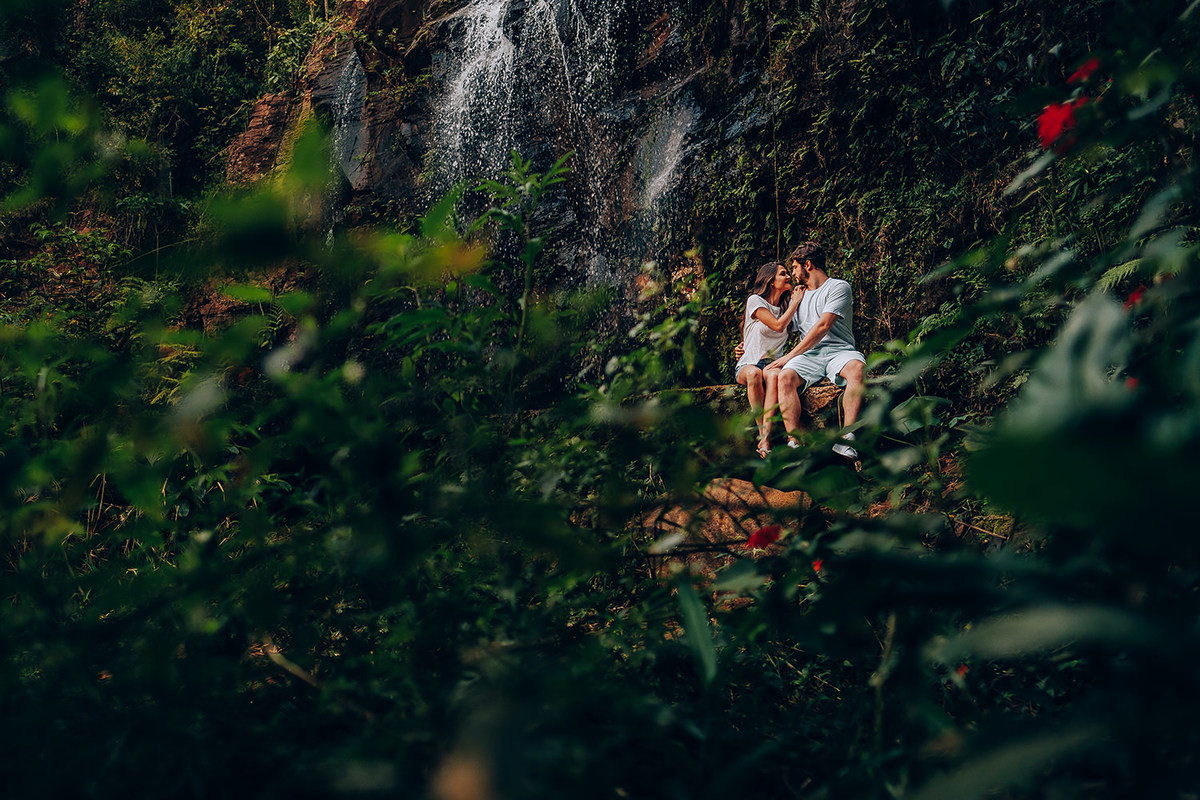 Fotos de casal namorando na cachoeira 