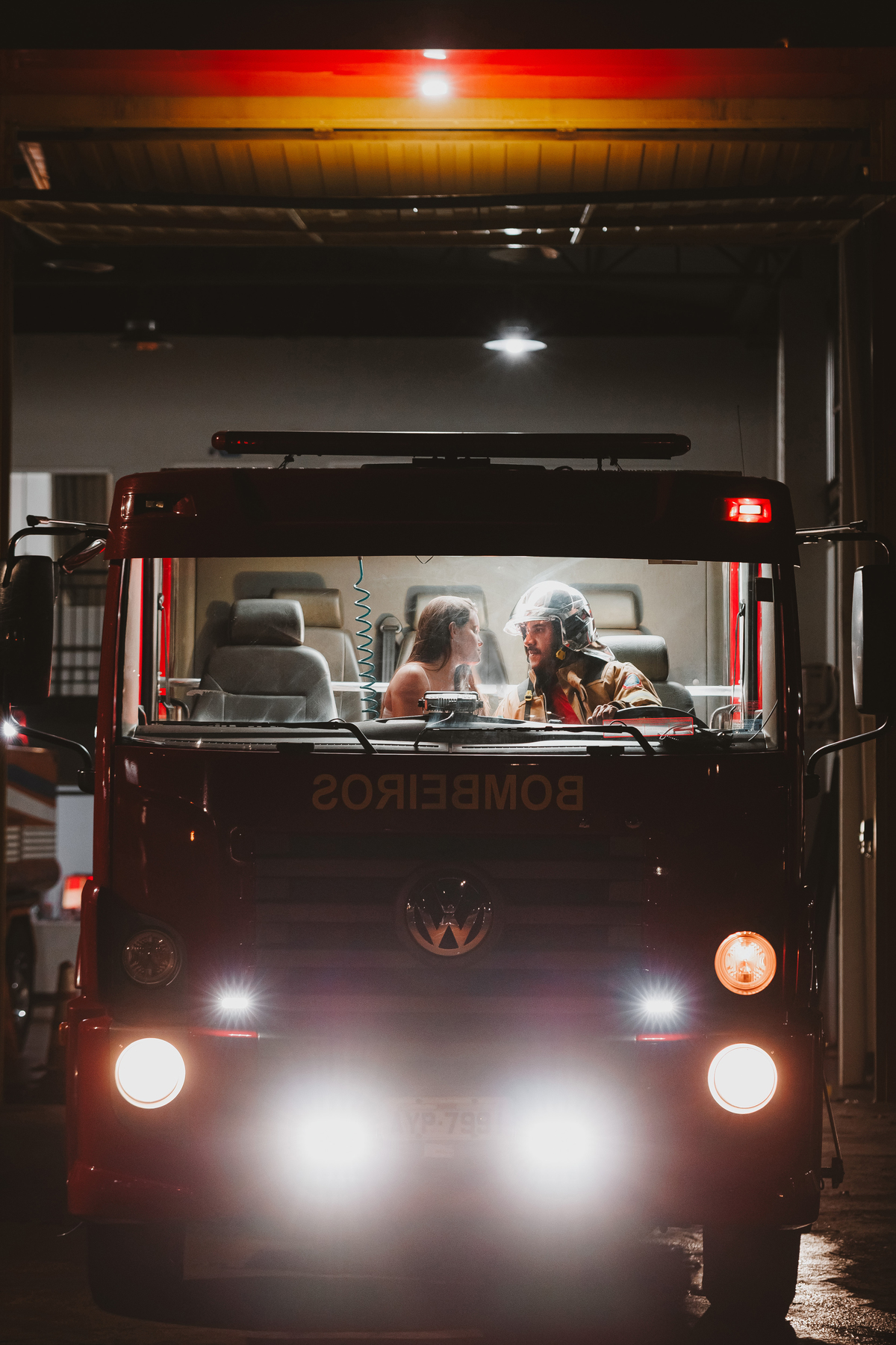 Ensaio pré-wedding diferente no Corpo de Bombeiros de Mandaguari