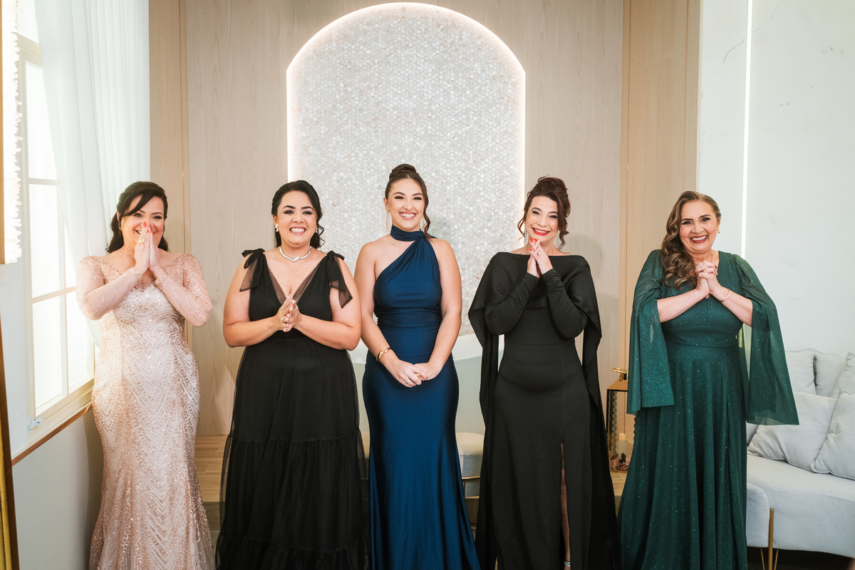 Vestidos para maes dos noivos e madrinhas em Maringá 