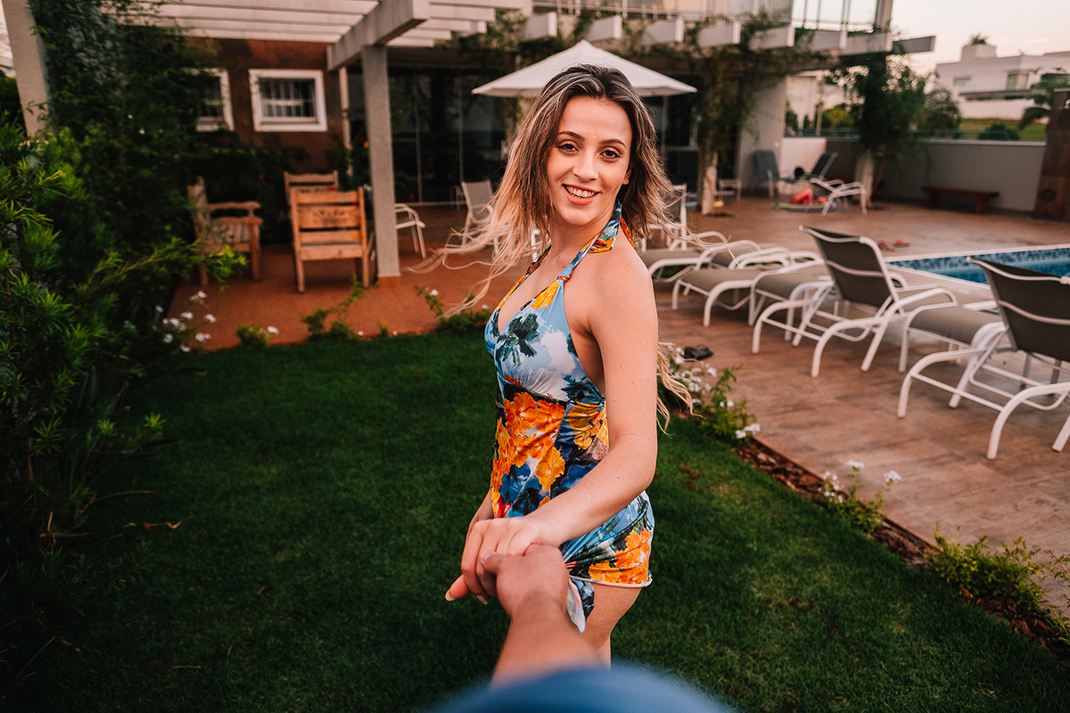 Fotografia de casal, foto da noiva sorrindo
