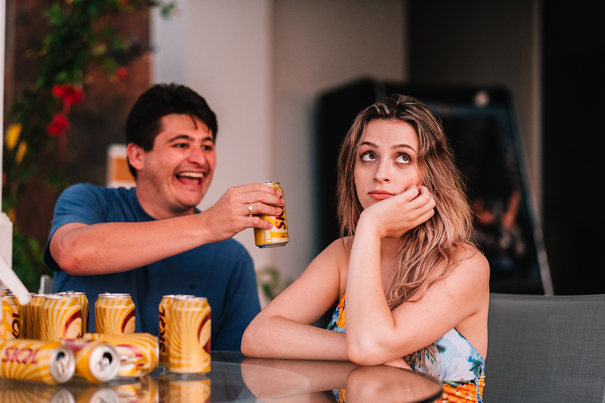 foto divertida para ensaio de casamento de Rickardo Andrade