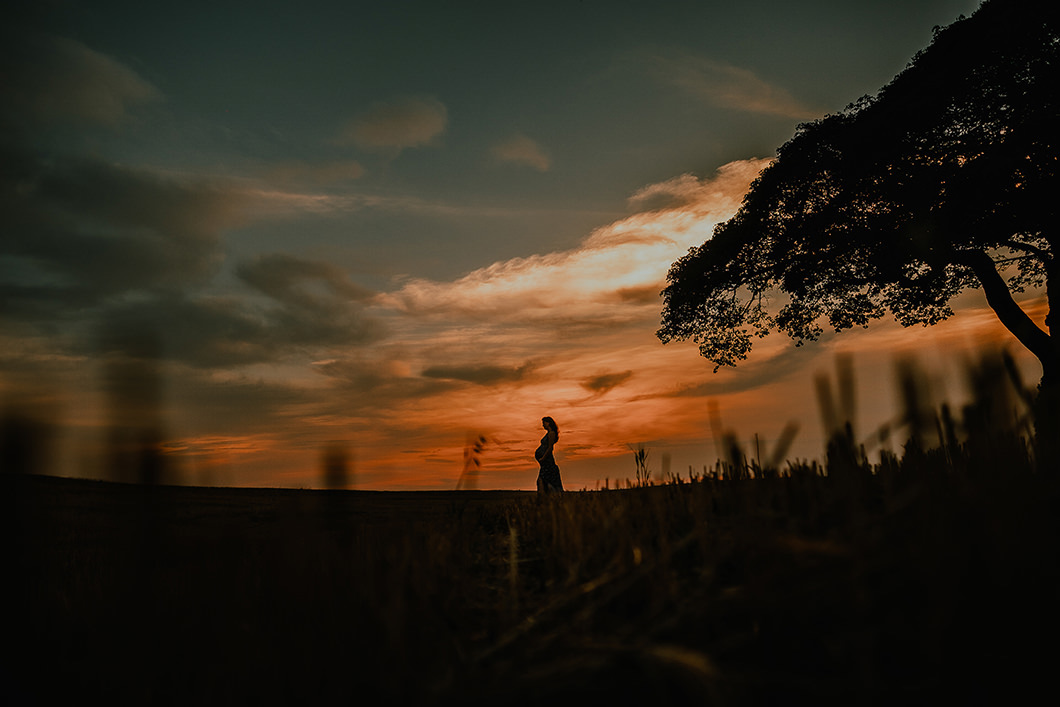 Foto de gestante no por do sol em Mandaguari-PR