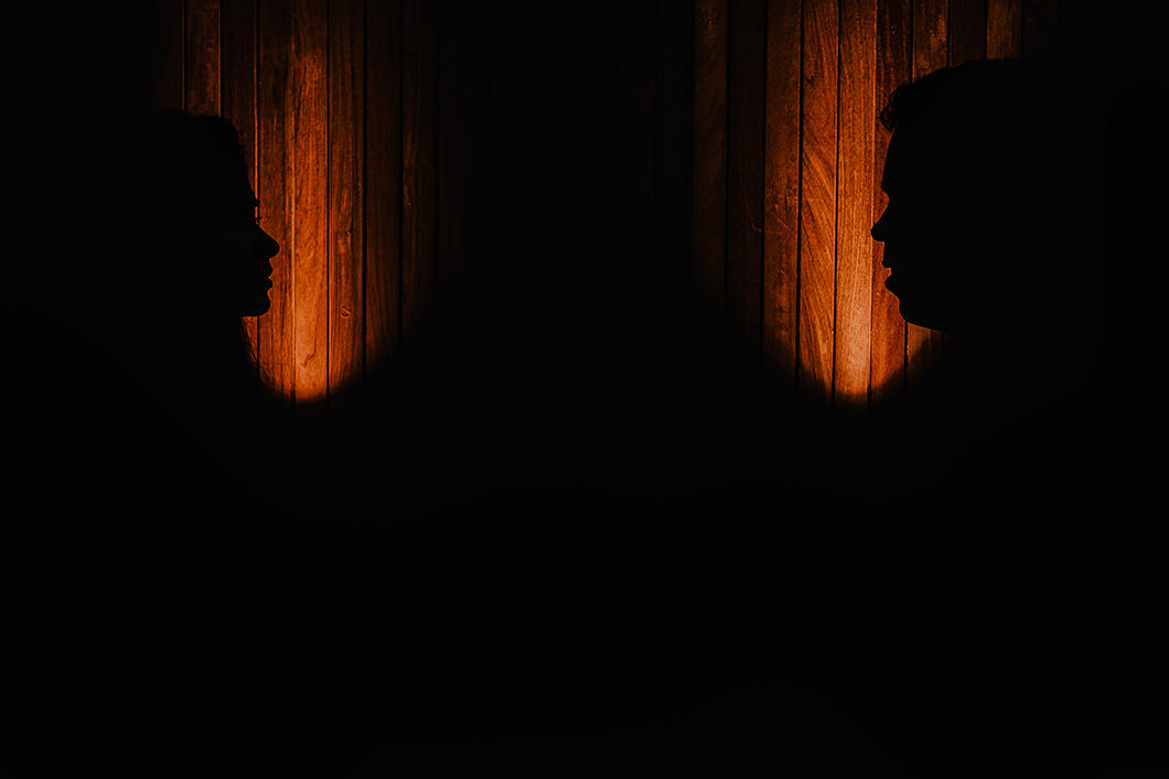 Ensaio pré wedding com silhueta de casal foto de Rickardo Andrade 