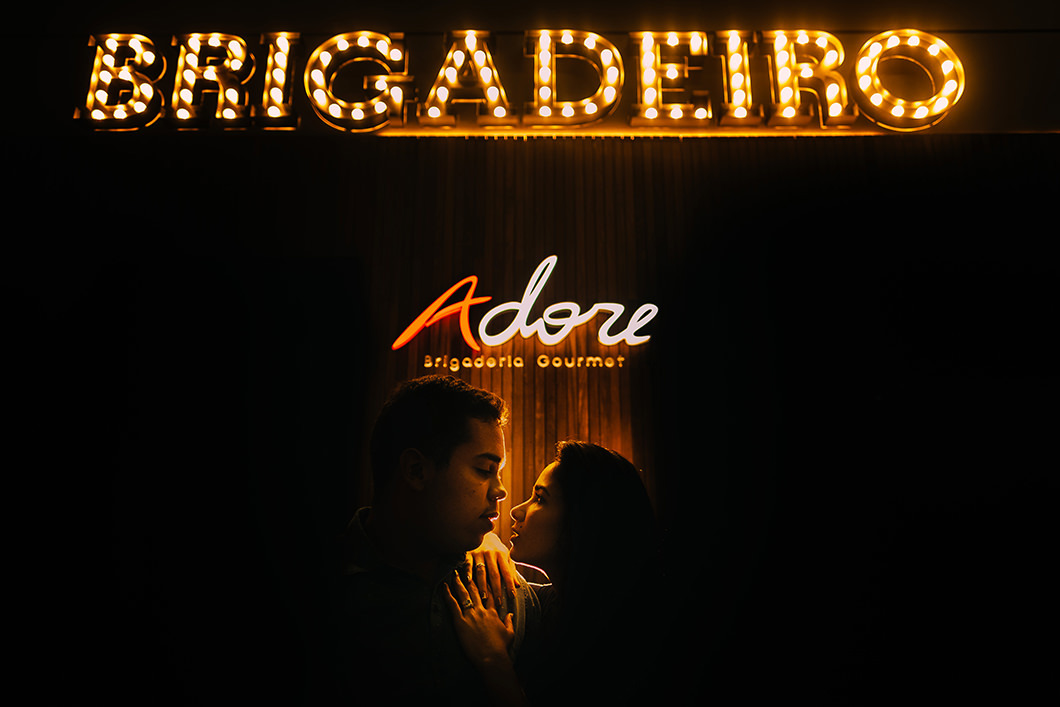 Pré Wedding fotos com silhueta no mercadao municipal de maringá