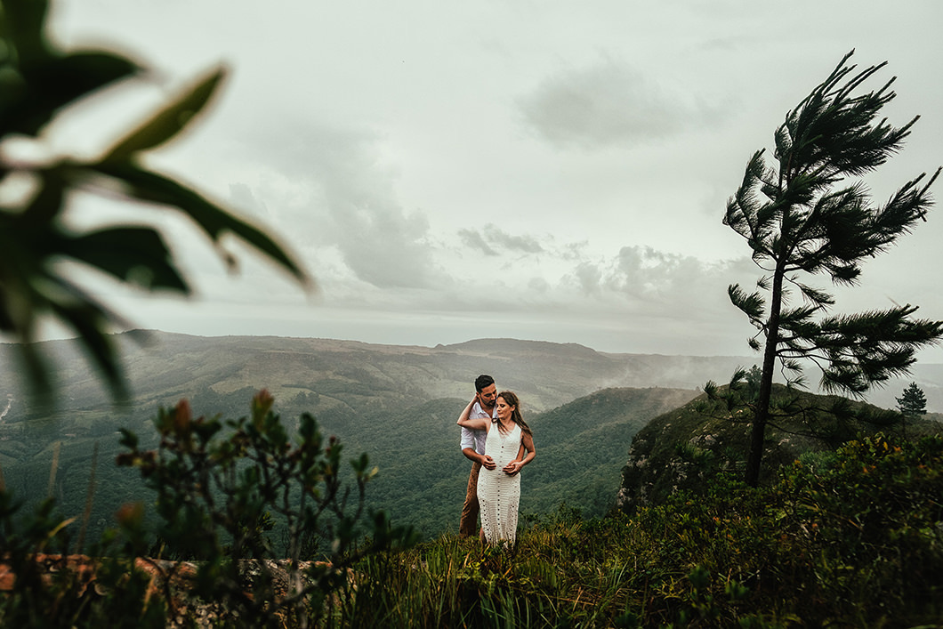 Ensaio de casamento fotos de casal na natureza