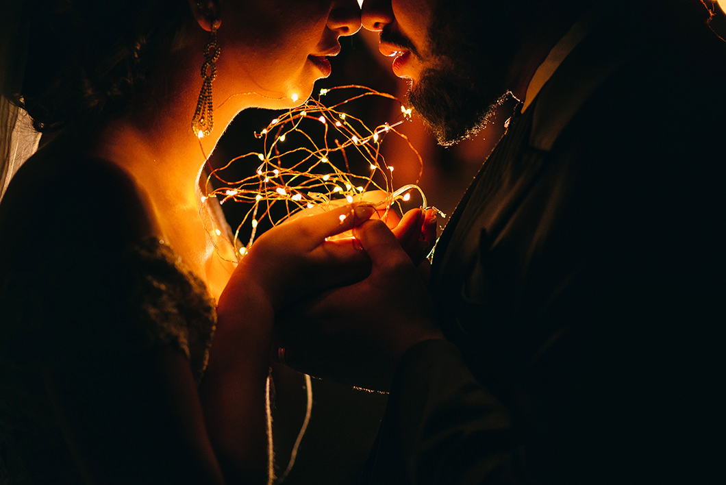 Saída fotografica dos noivos com fotos diferentes em Maringá-PR