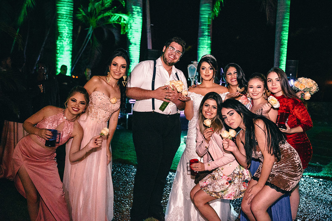 Amigas da noiva que pegaram o buque no Casamento Alternativo
