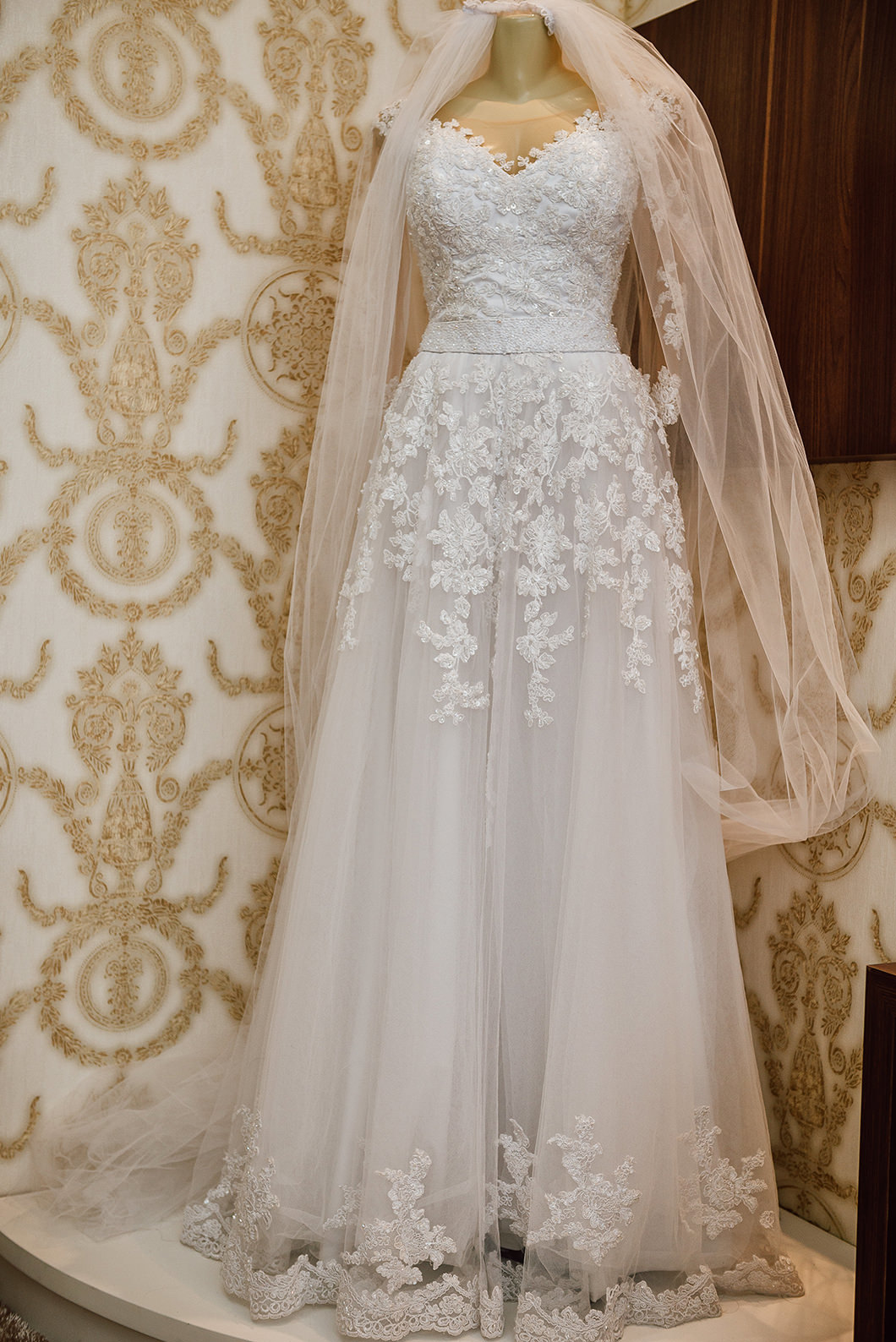 Foto do vestido da noiva de de beleza de Maringá-PR