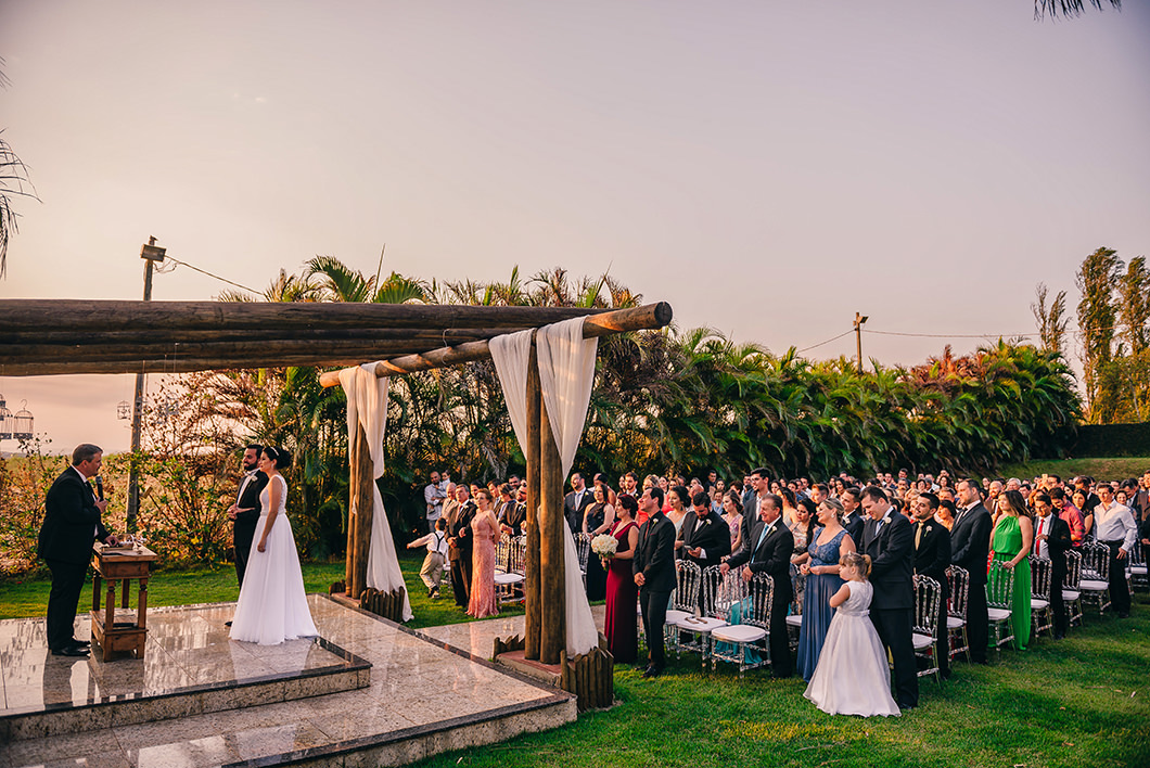 Casamento de dia cerimonia ao ar livre em Fazendo Fazenda MAringá-PR