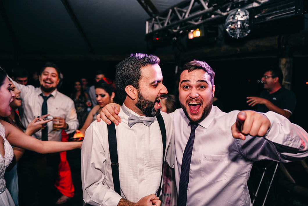 Foto divertida de festa de casamento por Ricardo Andrade