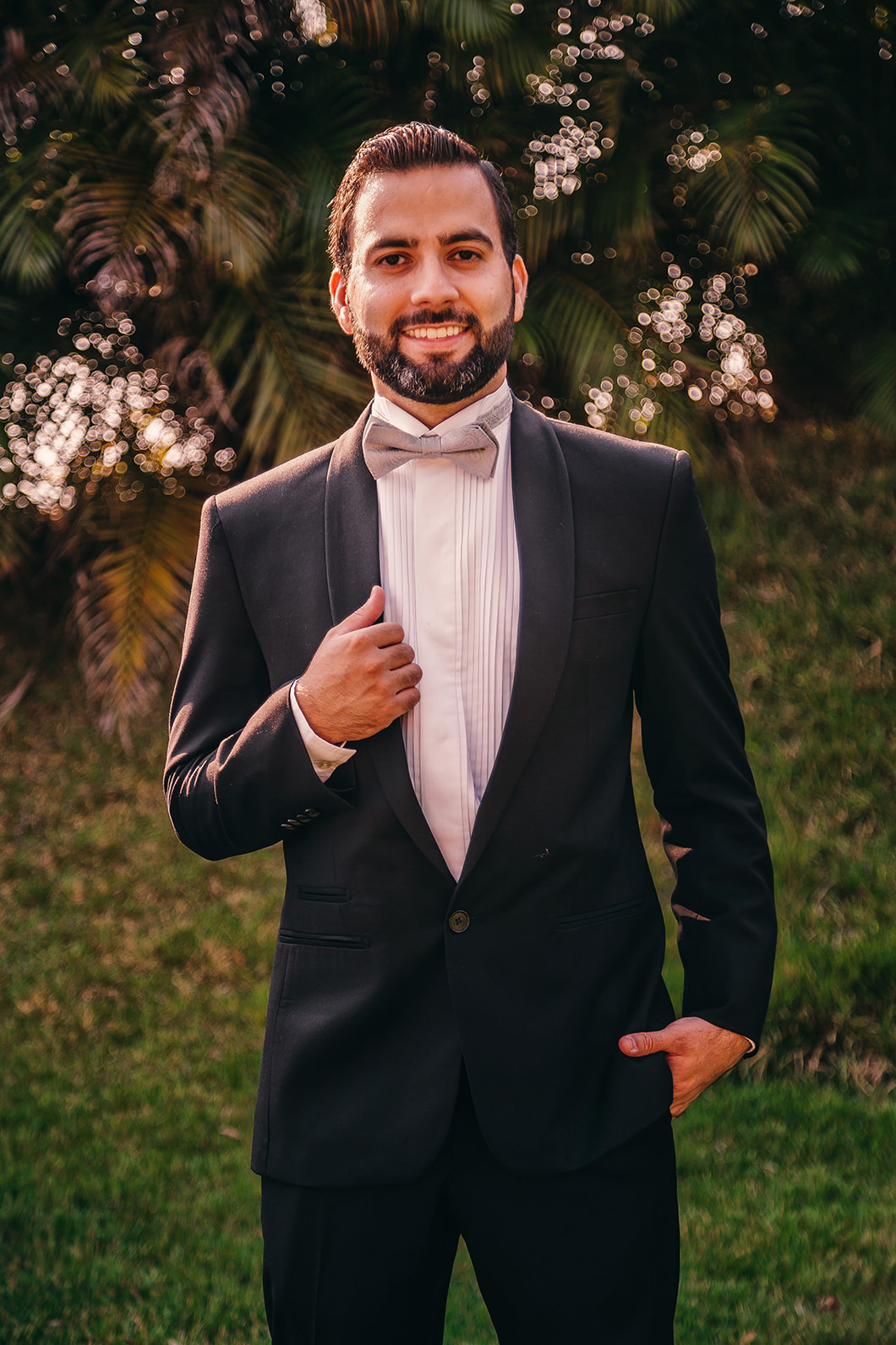 Fotografia do noivo vestido para o casamento foto de Rickardo Andrade