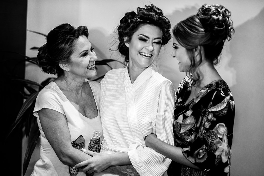 Rickardo Andrade fotografa making of da noiva com fotos espontâneas