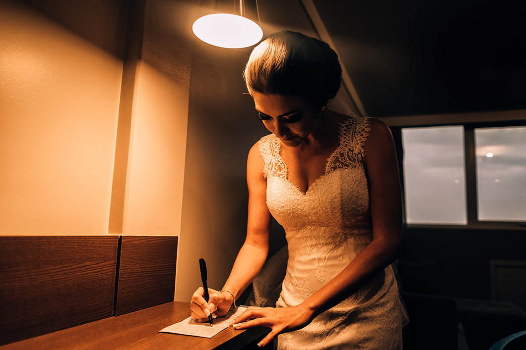 Rickardo Andrade foto da noiva escrevendo seus votos