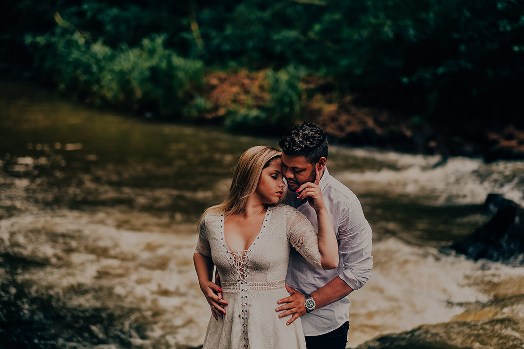 Fotos de ricardo Andrade fotografando casal na natureza 