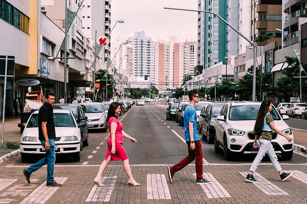 foto de família feita nas ruas de Maringá-PR