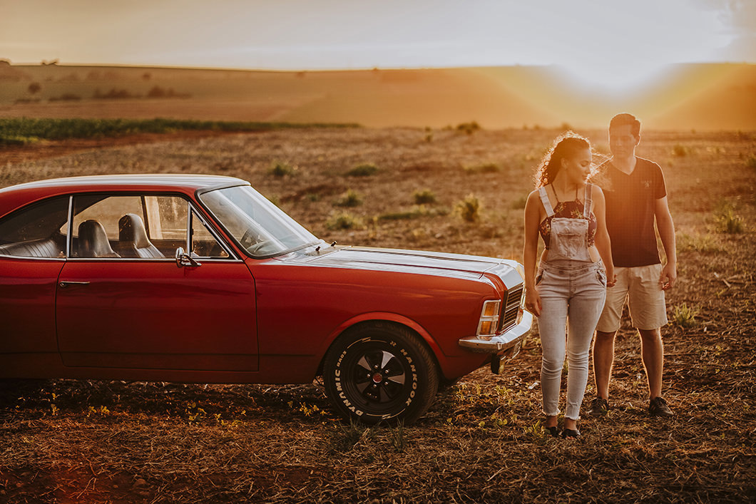 Ensaio para casamento fotos com raios do sol dourado 