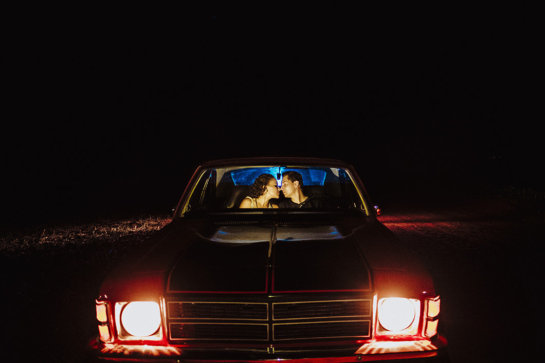 pré wedding usando corro antigo nas fotos por fotografo de Casamento de Maringá-PR