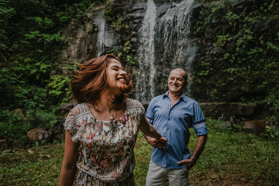 Pré Wedding com fotos divertidas e de movimento pelo fotografo de Casamento Rickardo Andrade 