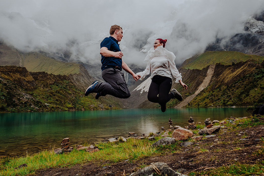 fotos divertidas de casal durante mochilão na America do Sul