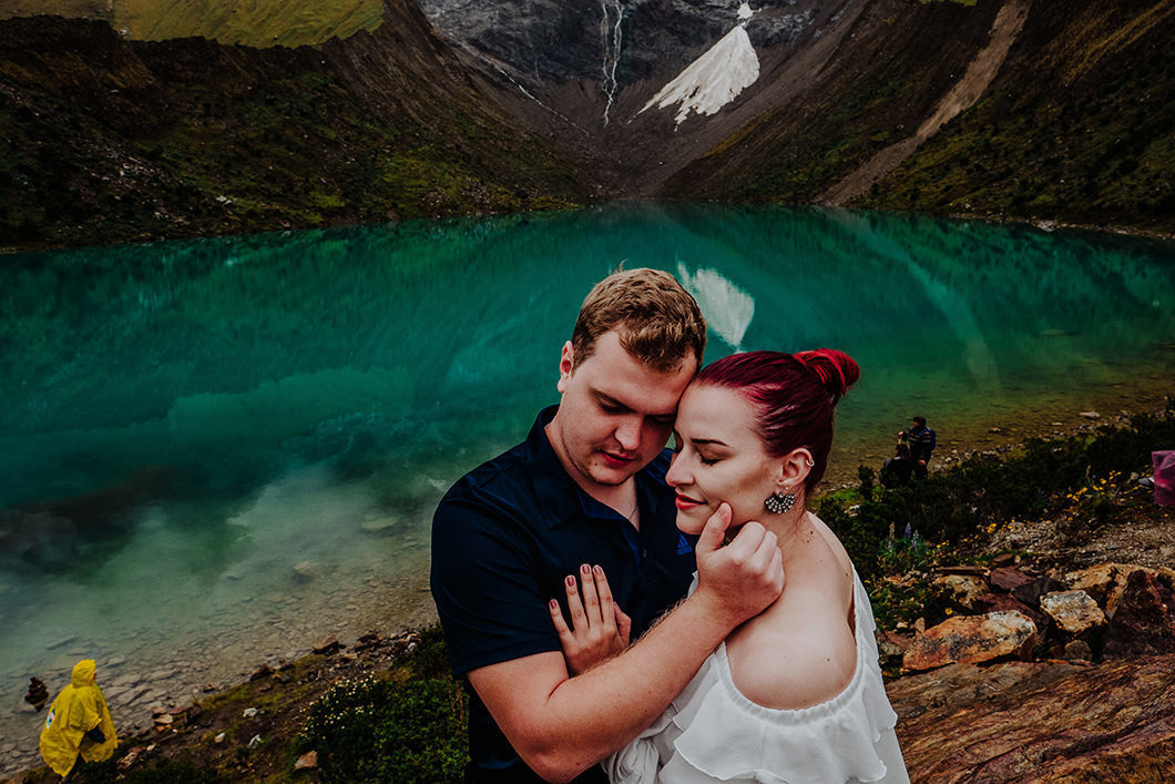 ensaio pré wedding na belissima Laguna Humantay por fotografo Rickardo Andrade