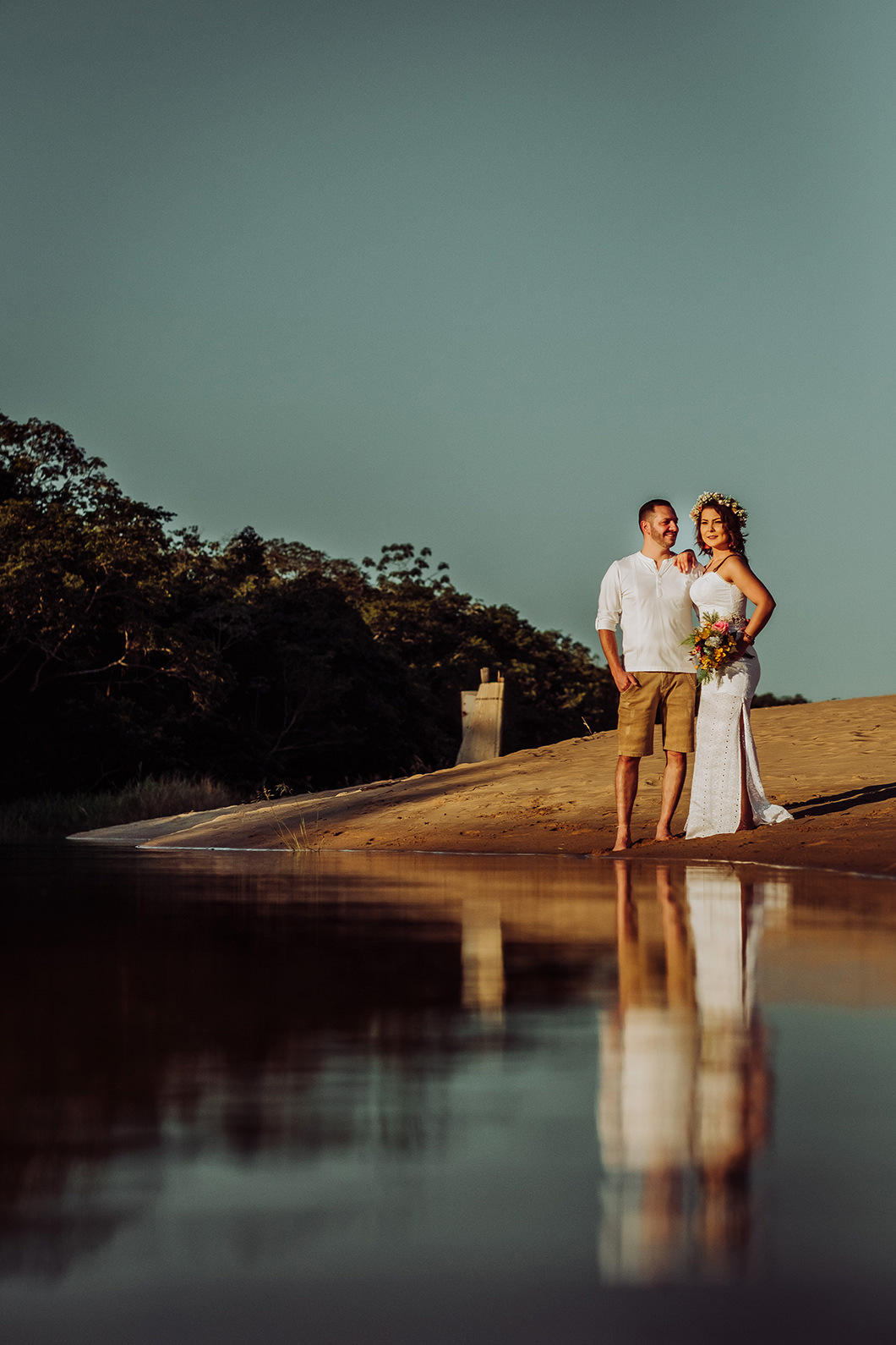 fotos de casal feitas antes do casamento ensaio na praia de Porto Rico-PR