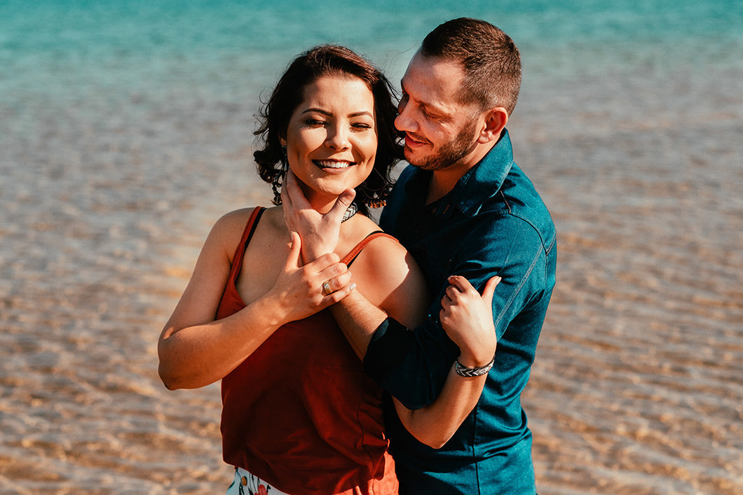 book para o casamento com fotos externas feitas na praia