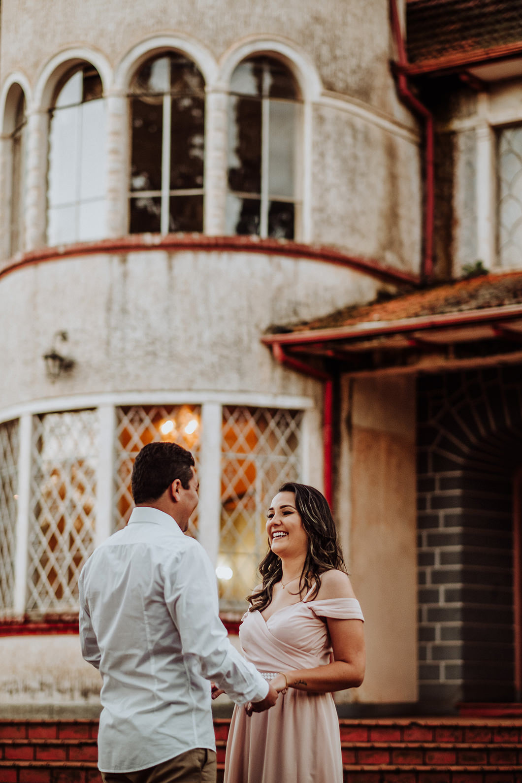 retratos romanticos de casal feitos em ensaio externo por fotografo de Mandaguari-PR