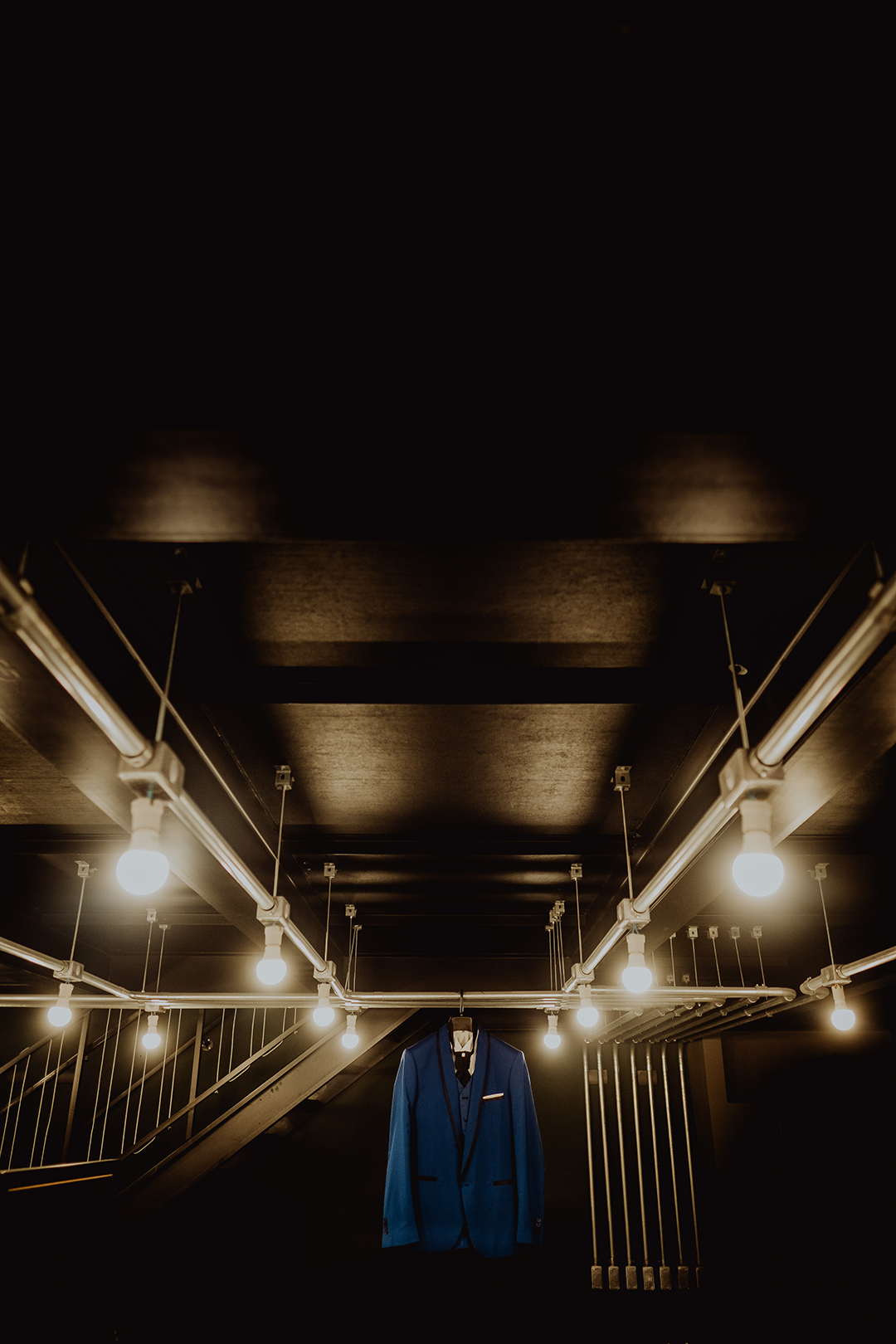 foto de terno azul do noivo 