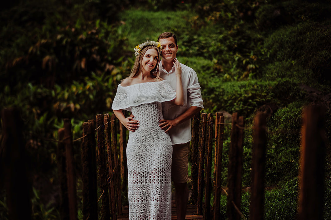 ensaio de casal com fotos mais tradicionais por fotografo de Casamento de Maringá-PR