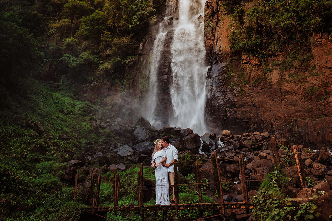 book de casamento com fotos externas no paraná 