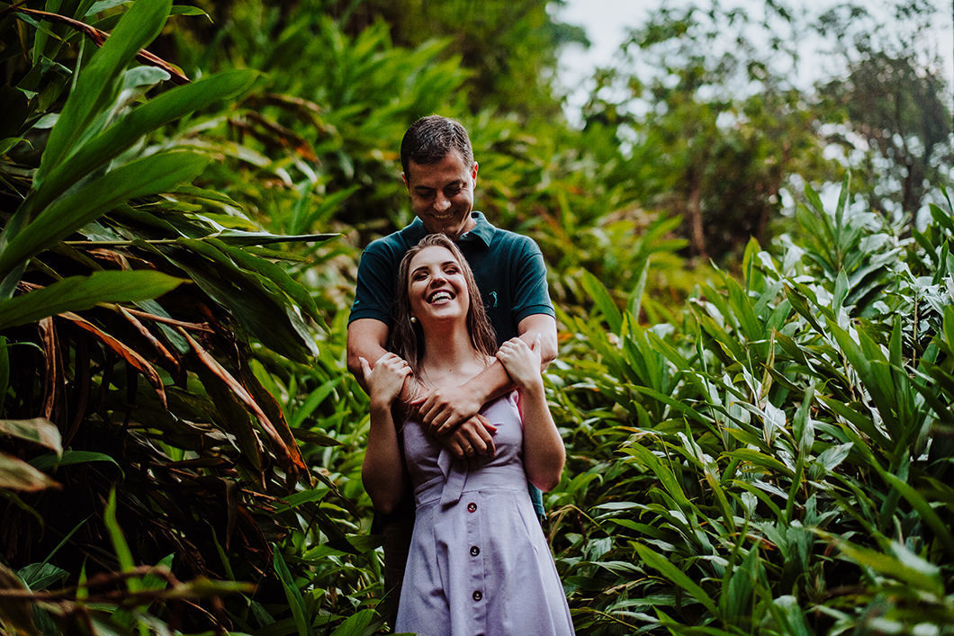 ensaio de casal com fotos na antureza