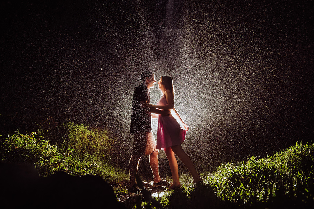 ensaio pré wedding com fotos a noite por fotografo de casamento de Maringá-PR