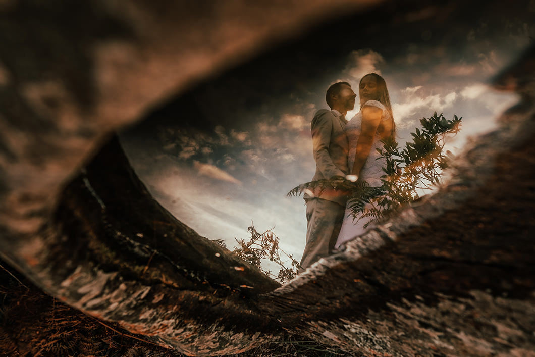 book de casal feito com fotos externas na natureza no Paraná 