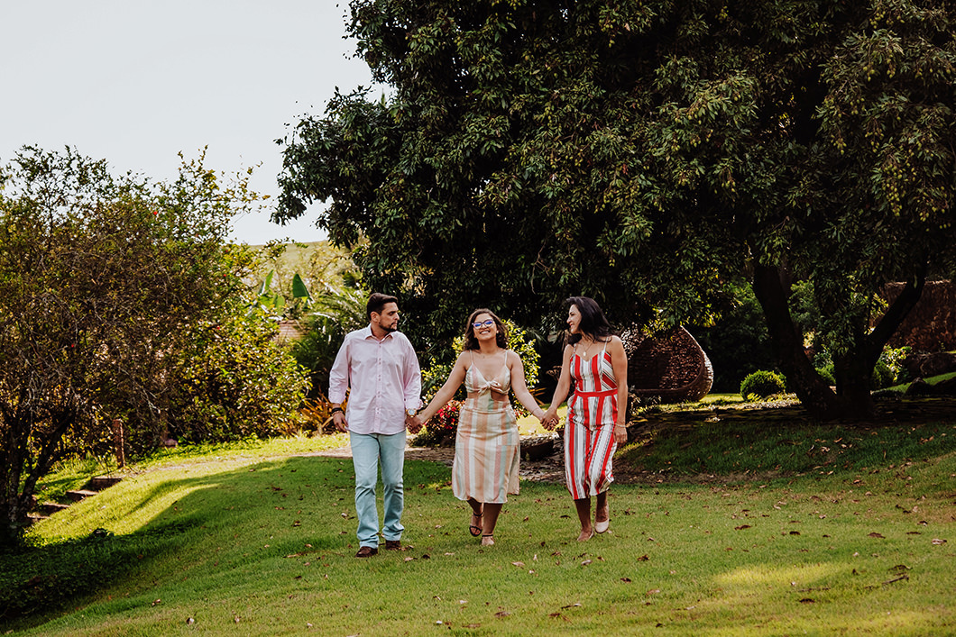 ensaio de familia com fotos espontâneas e divertidas 