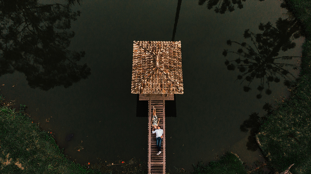 fotos de casal em um lago fotos com drone em MAua da serra-PR