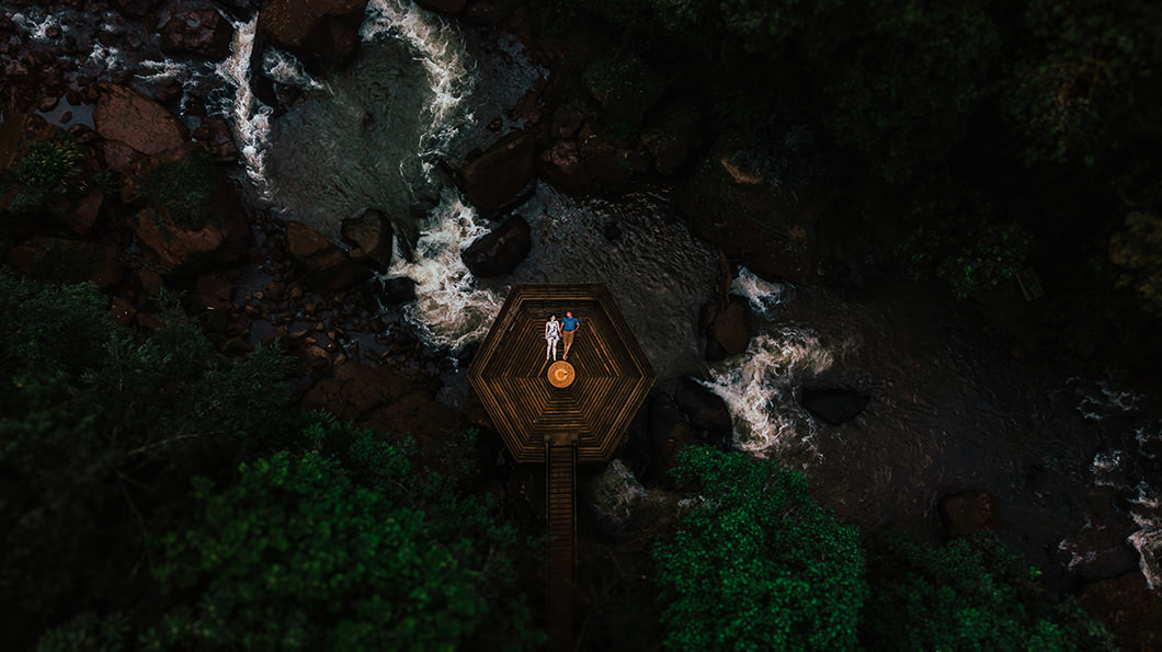 fotos de pré wedding com drone por fotografo de casamentos de MAringá Rickardo Andrade 