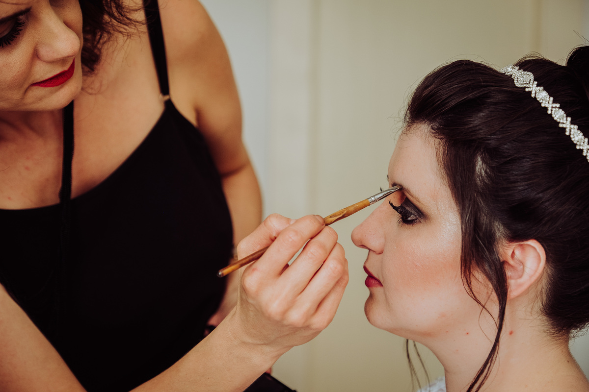 detalhes da maquiagem da noiva casamento em São Pedro do Ivaí-PR 