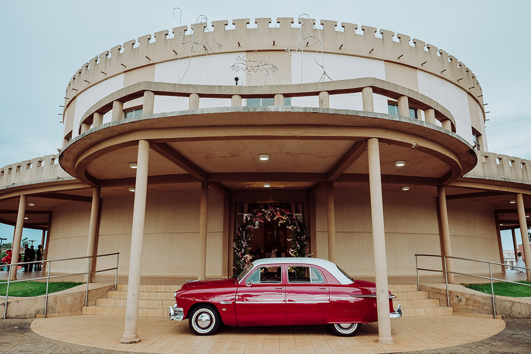 carro antigo para locação do dia da noiva empresa me leva de Maringá-PR 