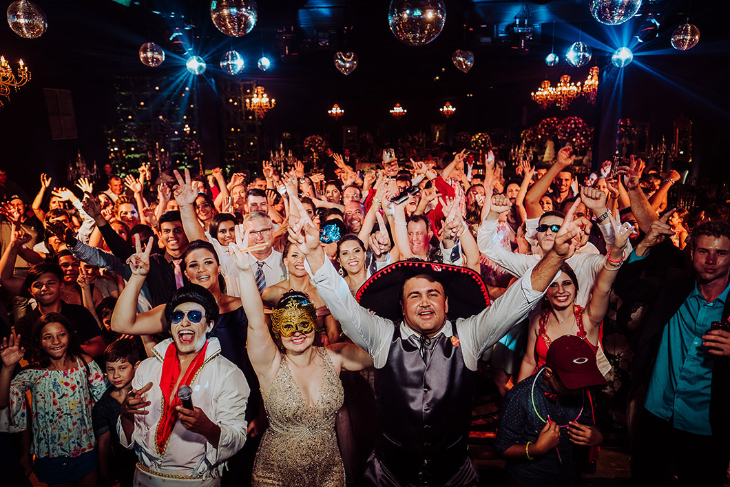 balada de casamento animada por DJ bem divertido em São Pedro do Ivaí-PR