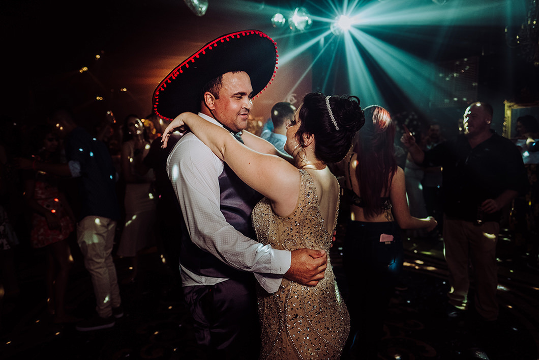 dança dos noivos na balada de casamento foto do fotografo de Casamentos Rickardo Andrade 