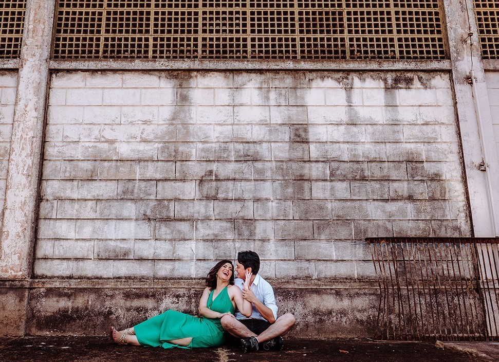 ensaio pré casamento feito na fabrica abandonada sanbra em MAringá pelo fotografo de Casamento Rickardo andrade 