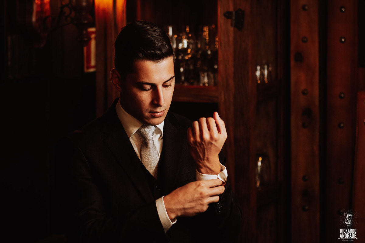 fotos do noivo se trocando durante o making of de noivo 