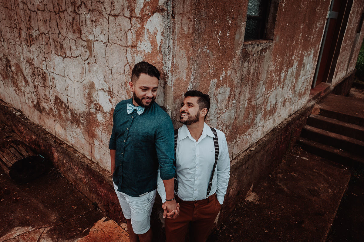 fotos de pre wedding de casal homossexual feitos por fotografo incrivel de Casamento de Maringá-PR 