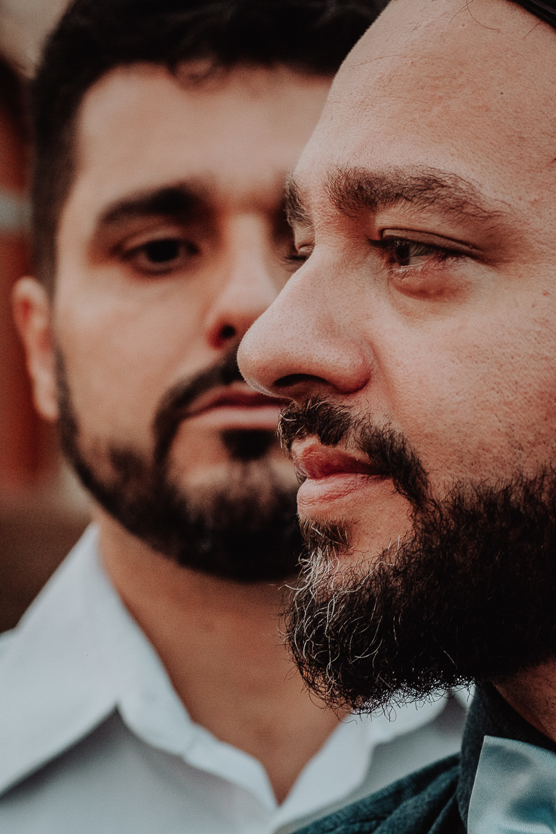 retrato de casal incrivel feito durante pré casamento gay por fotografo de casamento do Paraná 