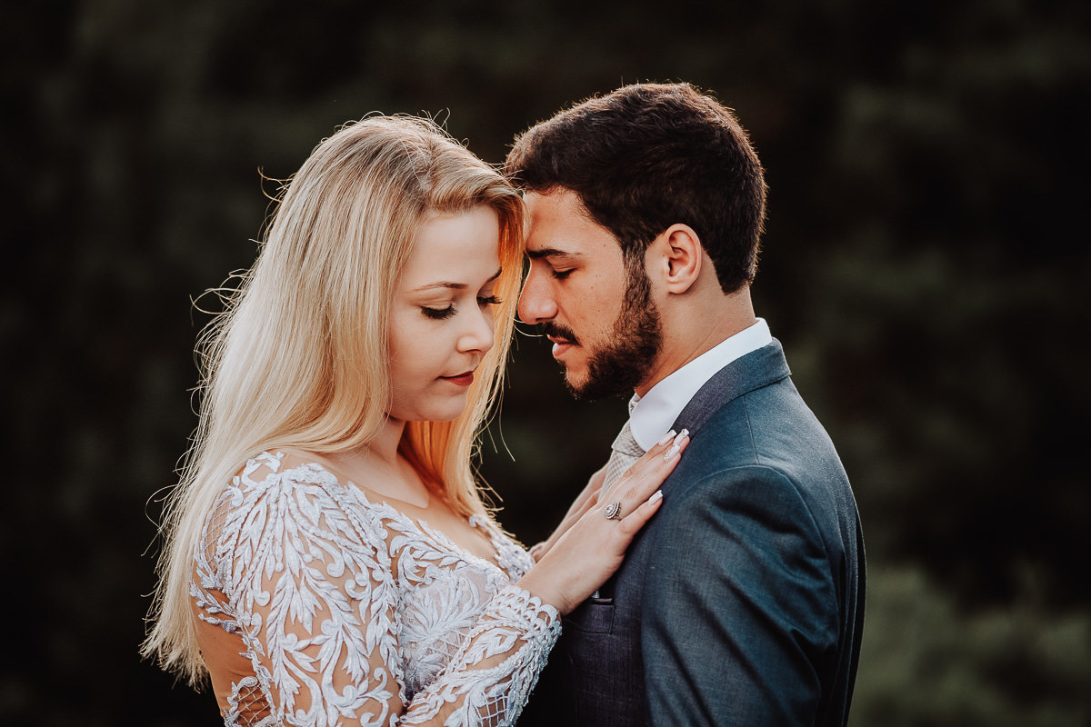 ensaio trash the dress feito por fotografo de casamentos em Maringá 