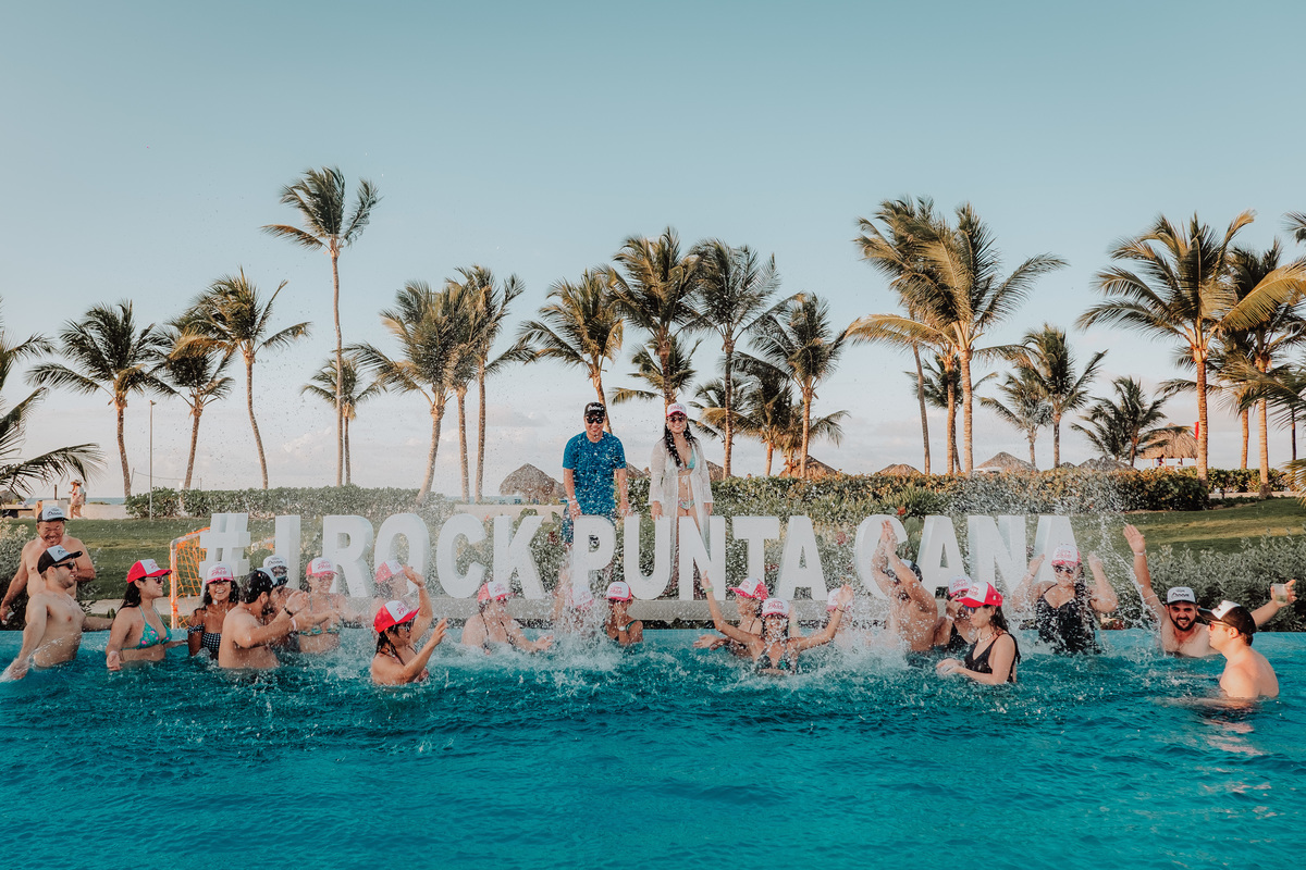 Fotogrado do Brasil Rickardo Andrade faz destination wedding de casal e familia em Punta Cana no Hard Rock