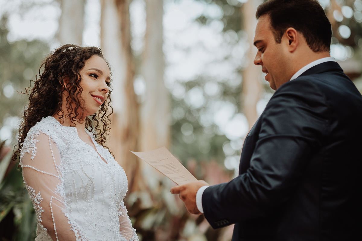 Ensaio de Casamento a dois  feito em cenario linda da Natureza no Eden Garden em maringá