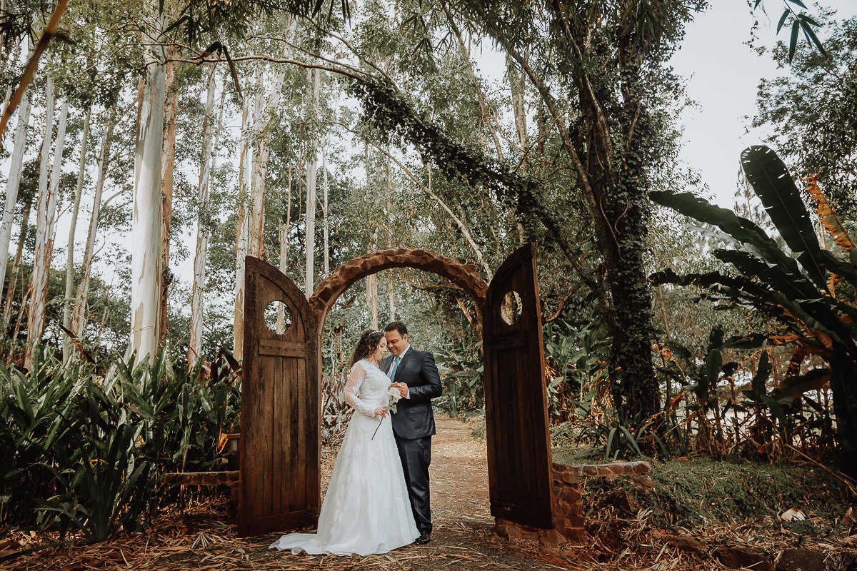 Elopement Wedding feito em MAringá-PR em chacara para fotos Eden Garden casamento a dois feito pelo melhor fotografo do parana Rickardo Andrade