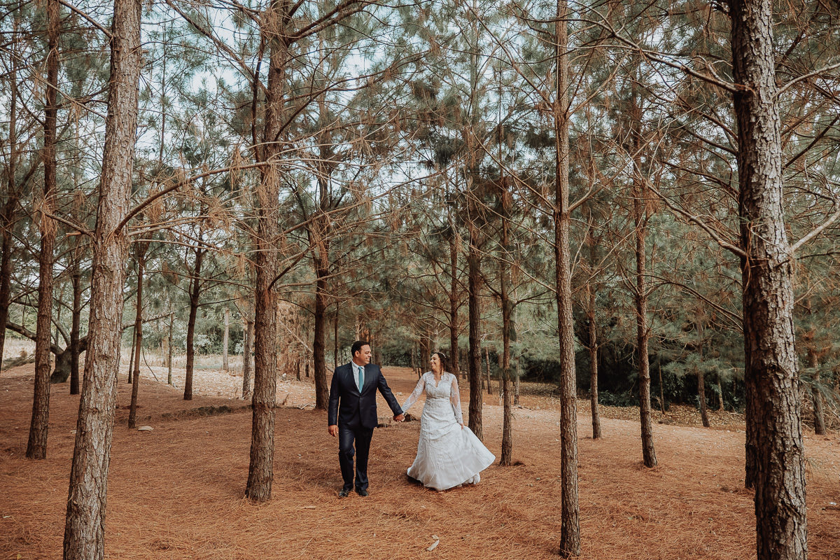 ensaios de casal com estilo mais espontaneo e divertido Casamento a Dois no Eden garden footografo Rickardo Andrade